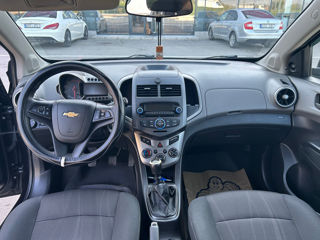 Chevrolet Aveo foto 3