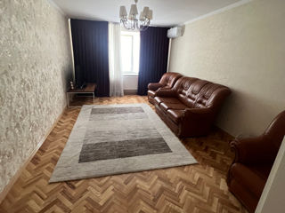 Apartament cu 3 camere, 90 m², Centru, Chișinău foto 1