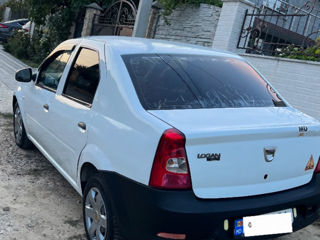 Dacia Logan foto 1