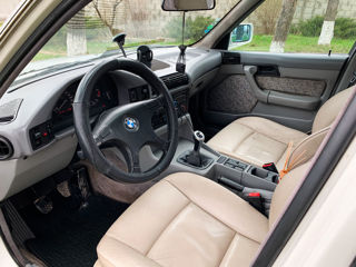 BMW 5 Series foto 16