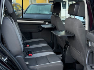 Volkswagen Touran foto 17