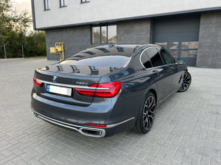 BMW 7 Series foto 2