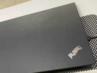 Lenovo ThinkPad T14 foto 3