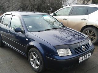 Volkswagen Bora foto 2