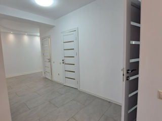 Apartament cu 2 camere, 71 m², Botanica, Chișinău foto 6