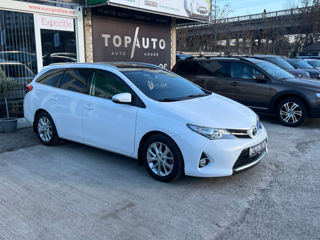 Toyota Auris foto 1