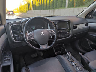 Mitsubishi Outlander foto 5