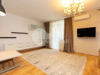 Apartament cu 4 camere, 120 m², Centru, Chișinău foto 2