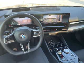 BMW 5 Series foto 3