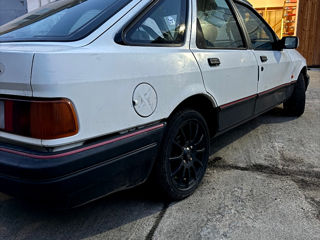 Ford Sierra foto 2