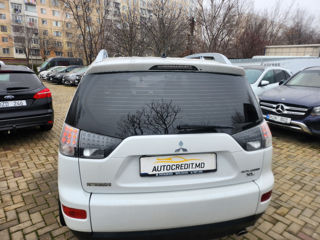 Mitsubishi Outlander foto 14