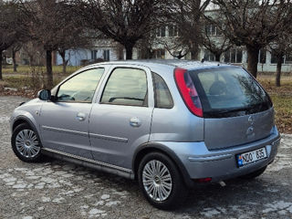 Opel Corsa foto 7