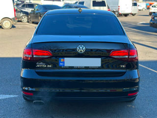 Volkswagen Jetta foto 7