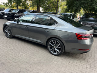 Skoda Superb foto 3