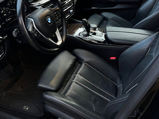 BMW 5 Series foto 8