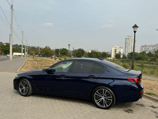 BMW 5 Series foto 4