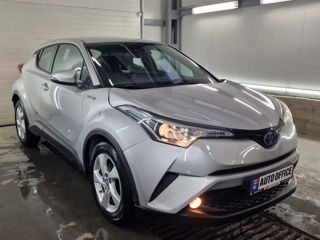 Toyota C-HR foto 3