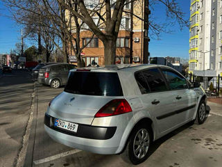 Renault Megane foto 2