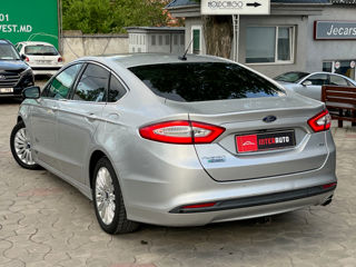 Ford Fusion foto 5