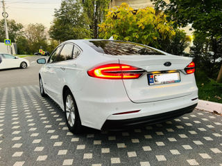 Ford Fusion foto 4