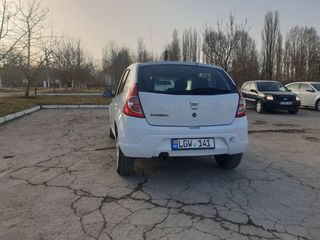 Cel mai ieftin pret din oras la chirii auto sunati si va convingeti!!! foto 3