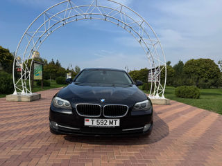 BMW 5 Series foto 1