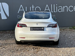 Tesla Model 3 foto 5