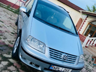 Volkswagen Sharan foto 3