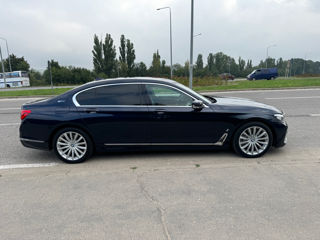 BMW 7 Series foto 4