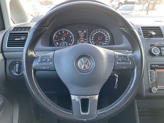 Volkswagen Touran foto 10