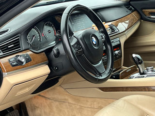 BMW 7 Series foto 8