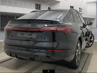 Audi Q8 foto 3