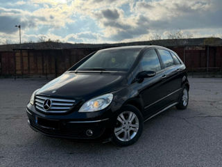 Mercedes B-Class foto 3