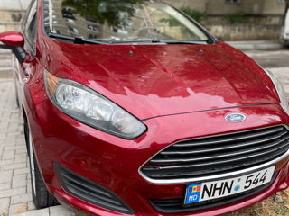 Ford Fiesta foto 4