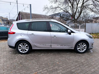 Renault Grand Scenic foto 8