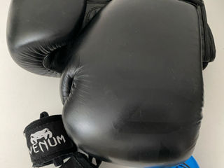 Продам перчатки для бокса Venum - 999 леев foto 1