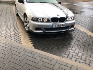 BMW 5 Series foto 1