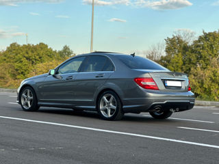 Mercedes C-Class foto 3