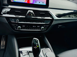 BMW 5 Series foto 13