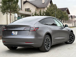 Tesla Model 3 foto 6