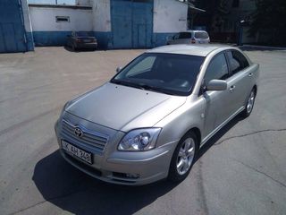 Toyota Avensis foto 1