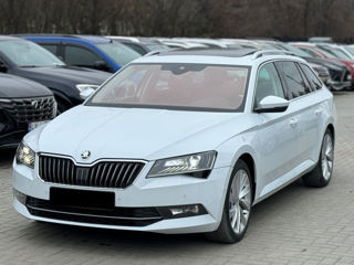 Skoda Superb foto 1