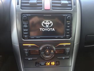 Toyota Auris foto 8