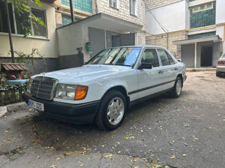 Mercedes Series (W124)