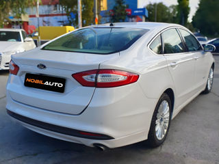 Ford Fusion foto 3