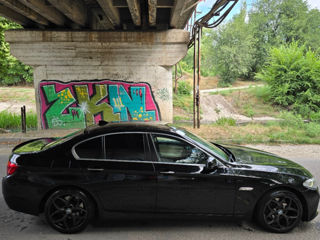 BMW 5 Series foto 3