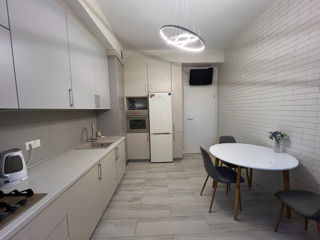 Apartament cu 1 cameră, 46 m², Centru, Chișinău foto 3