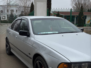 BMW 5 Series foto 7