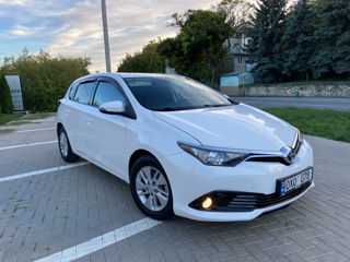 Toyota Auris foto 2