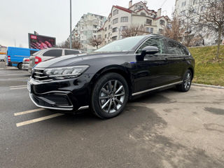 Volkswagen Passat foto 2